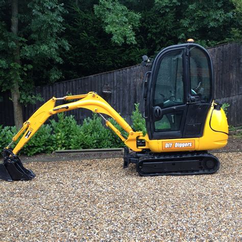 1.5 tonne digger hire price